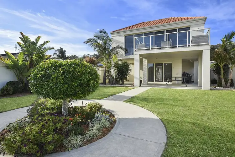 1/122 Golf Links Road, Lakes Entrance VIC 3909