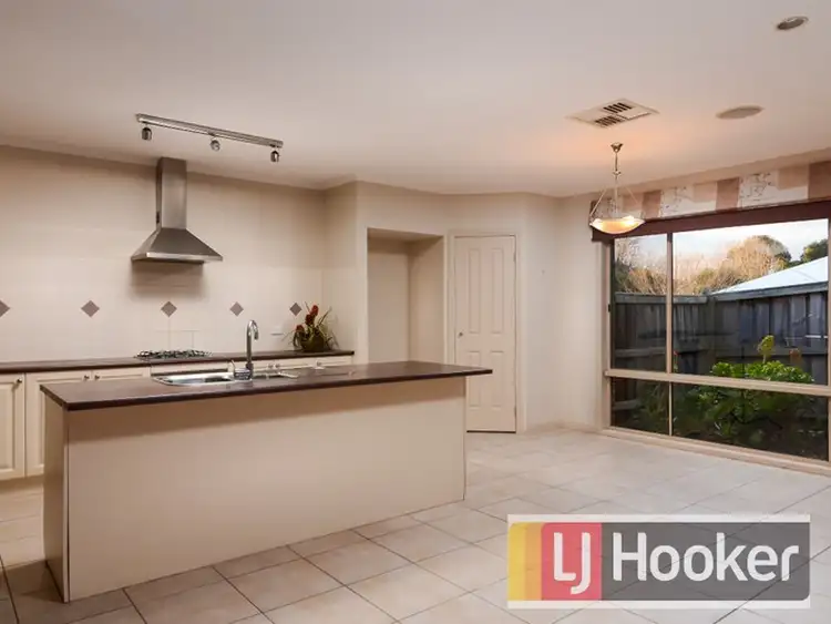 Fifth view of Homely house listing, 2 Hamdon Green, Berwick VIC 3806