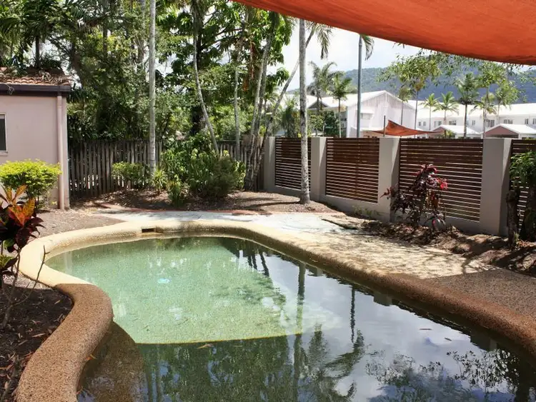 Main view of Homely unit listing, 2/36 Springfield Crescent, Manoora QLD 4870