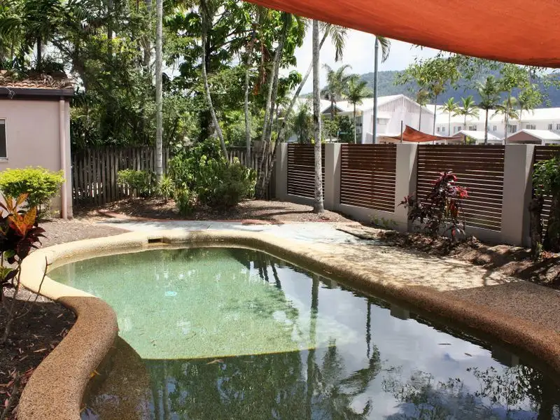 Main view of Homely unit listing, 2/36 Springfield Crescent, Manoora QLD 4870