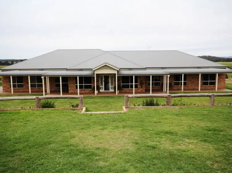 19 Condavale Drive, Warwick QLD 4370