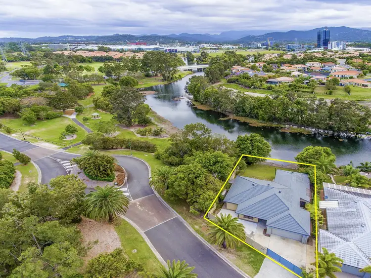 16 Peach Drive, Robina QLD 4226