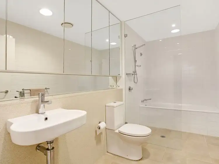 Third view of Homely apartment listing, 203/6 Sylvan Avenue, Balgowlah NSW 2093