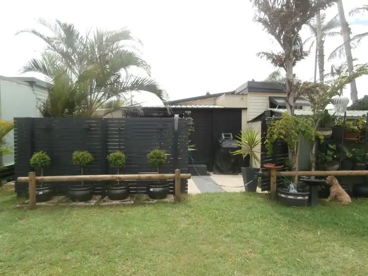 T15 52 WELLINGTON DRIVE (white albatross ), Nambucca Heads NSW 2448