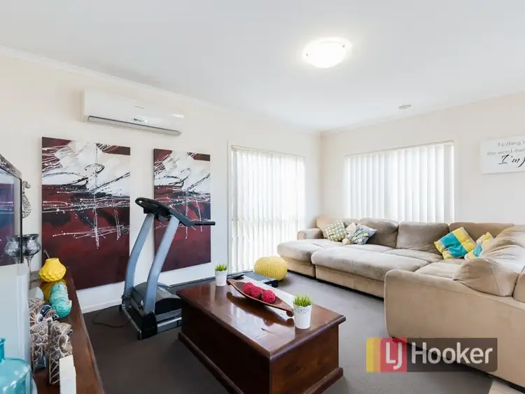 Fifth view of Homely house listing, 4 Marquis Court, Pakenham VIC 3810