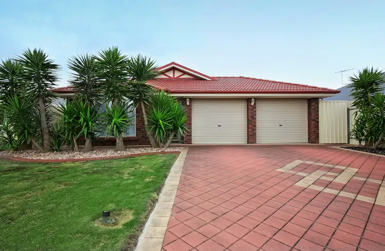 8 McLaren Court, Munno Para West SA 5115