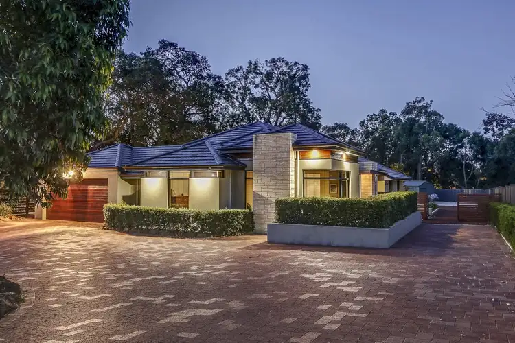 20 Woodview Retreat, Lesmurdie WA 6076