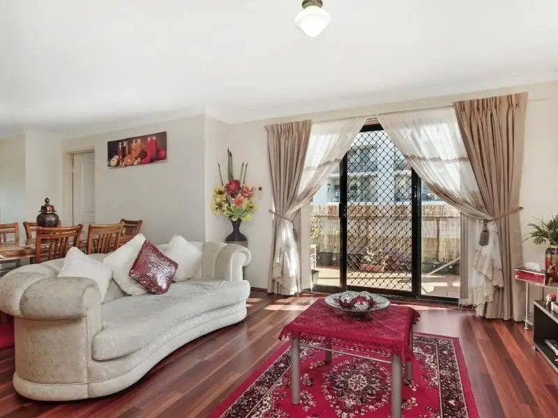 Main view of Homely unit listing, 25/84-88 Campbell Street, Liverpool NSW 2170