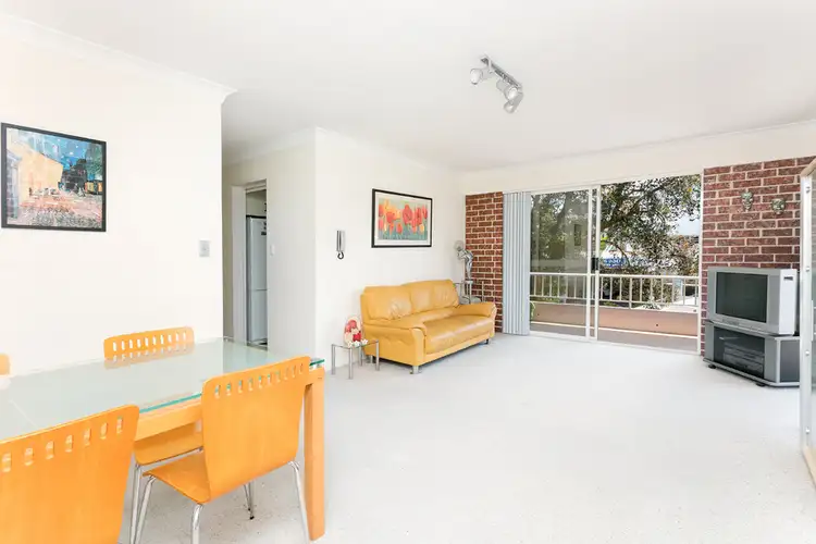 Second view of Homely unit listing, 6/5 Clarence Avenue, Dee Why NSW 2099