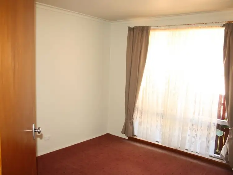 Sixth view of Homely house listing, 4 Vivian Court, Bairnsdale VIC 3875