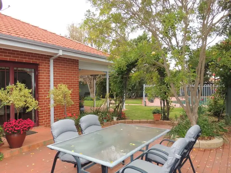 Fourth view of Homely house listing, 10 Goldfinch Court, Murray Downs NSW 3585