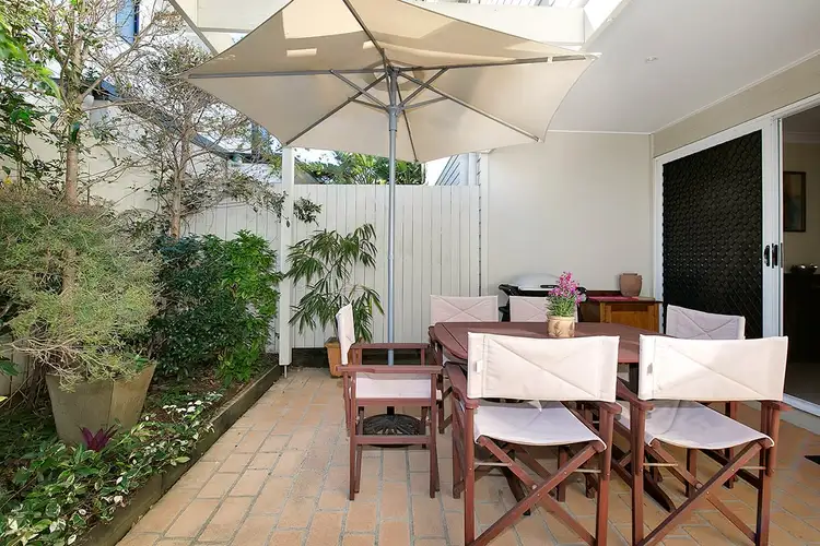 Fifth view of Homely townhouse listing, 2/117 Ekibin Road, Annerley QLD 4103