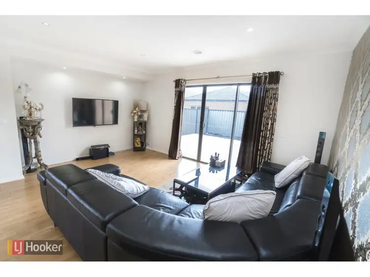 Fifth view of Homely house listing, 13 Cockatiel Circuit, Craigieburn VIC 3064