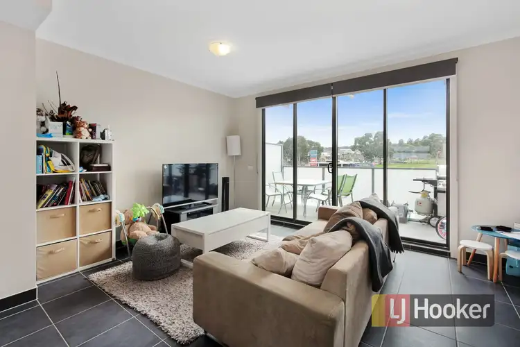 102/4 Pacific Promenade, Pakenham VIC 3810