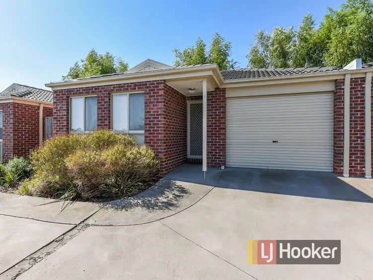 7/8 McClenaghan Place, Pakenham VIC 3810
