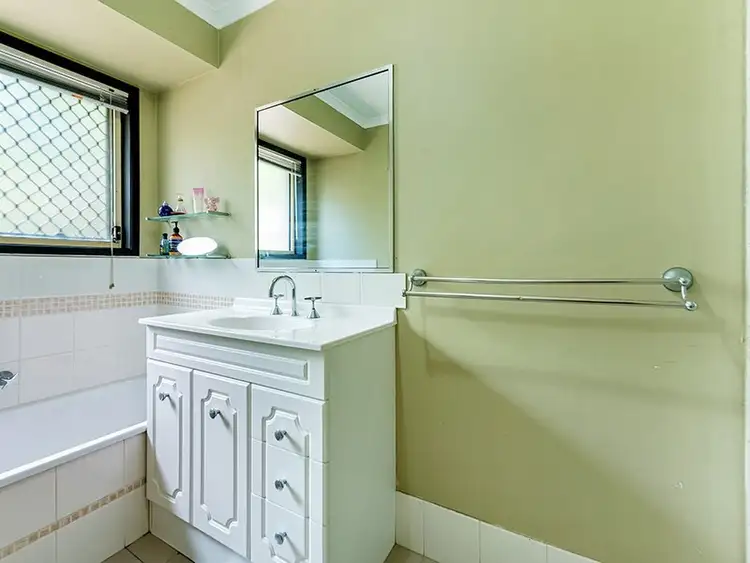 Sixth view of Homely unit listing, Unit 2/20 Orkney Place, Labrador QLD 4215