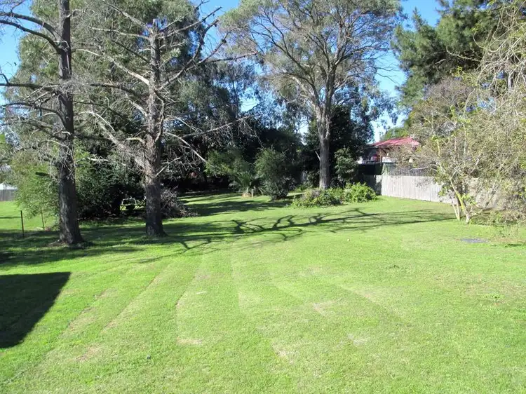 16 Luck Street, Moruya NSW 2537