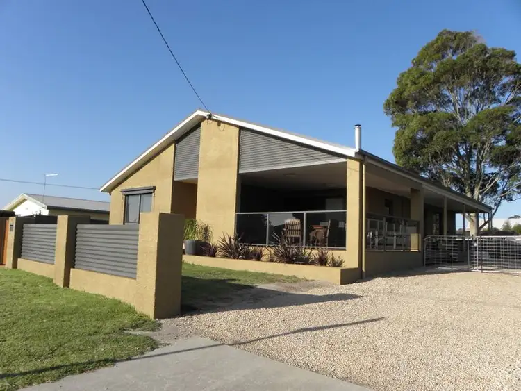 58 McCullough Street, Lakes Entrance VIC 3909