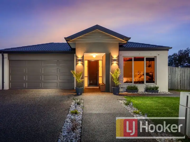 Main view of Homely house listing, 16 Beechtree Way, Cranbourne North VIC 3977