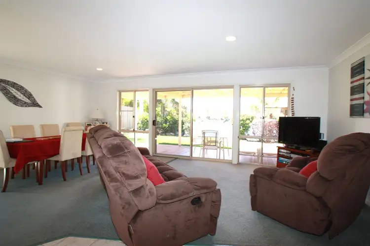 Fifth view of Homely house listing, 40 Kallaroo Circuit, Ocean Shores NSW 2483