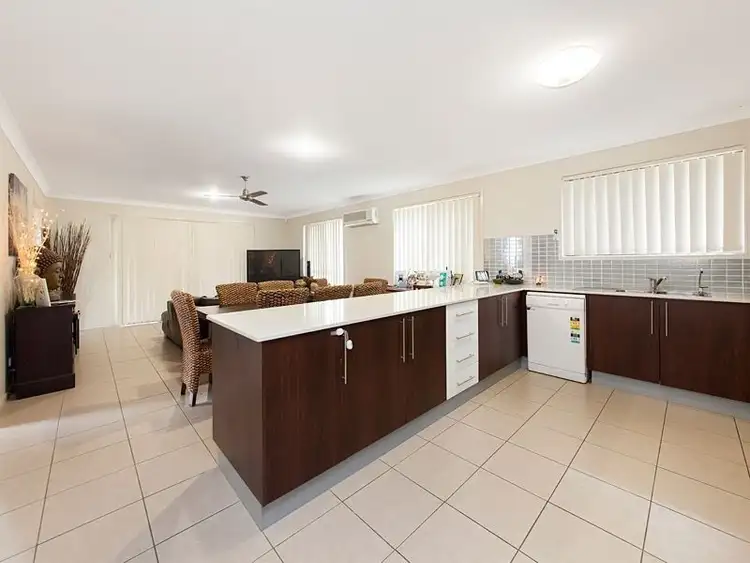 16 Zoe Place, Moggill QLD 4070