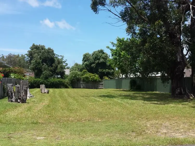 13 Pangari Crescent, St Georges Basin NSW 2540