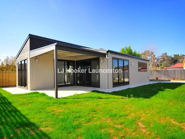 Main view of Homely unit listing, 2/8 Banksia Grove, Perth TAS 7300