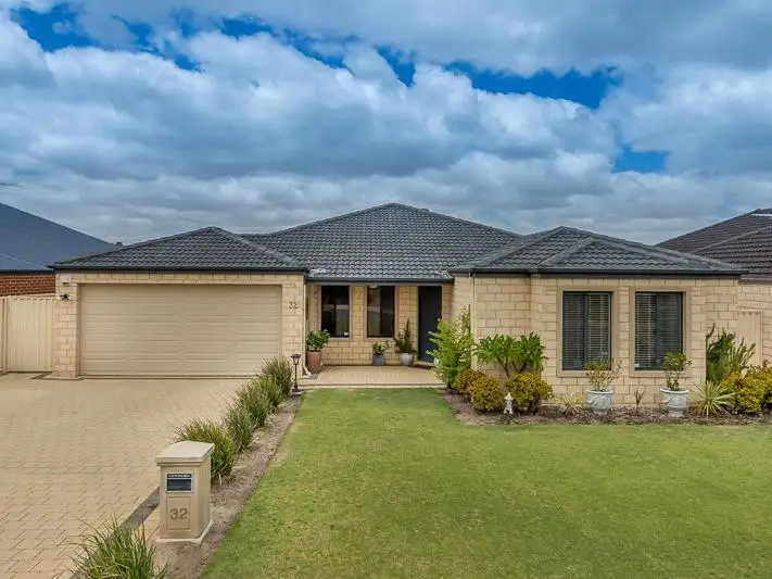 Third view of Homely house listing, 32 Edgeworth Circuit, Tapping WA 6065