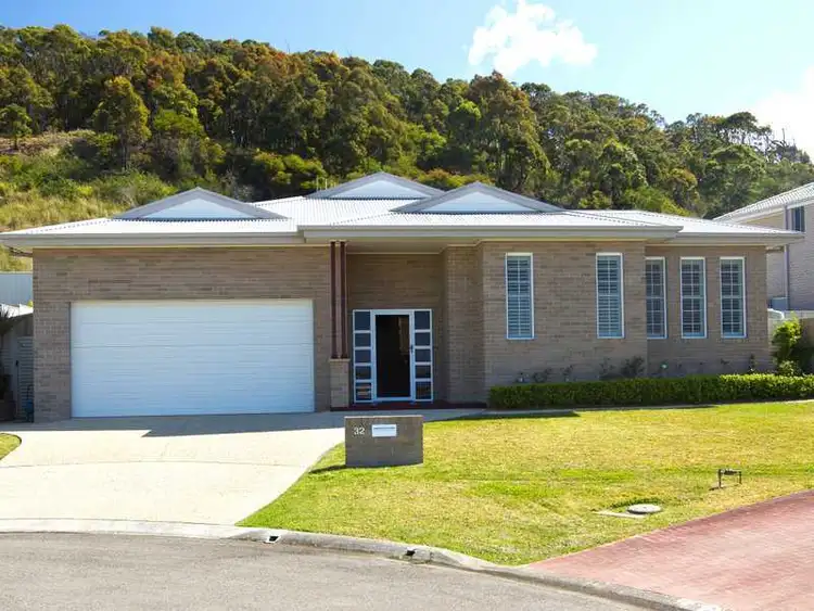 32 Wirrana Circuit, Forster NSW 2428