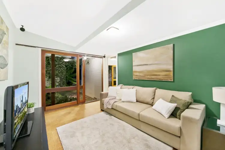 Fifth view of Homely house listing, 2 Jacka Crescent, Campbell ACT 2612