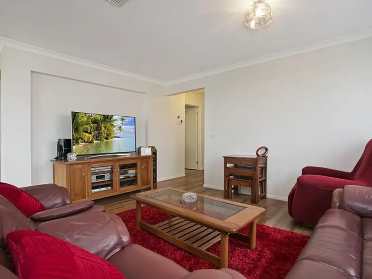Fifth view of Homely house listing, 8 Toscana Way, Hidden Valley VIC 3756