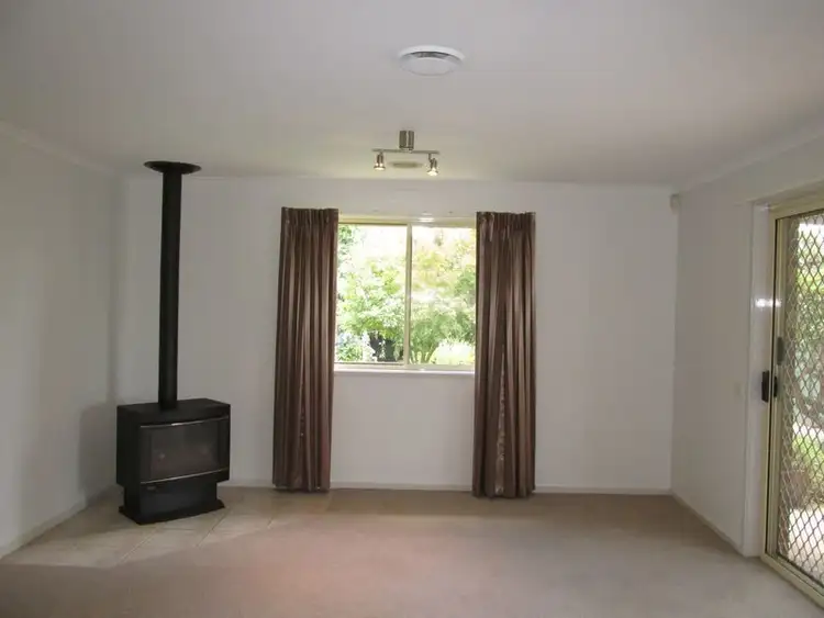 Third view of Homely house listing, 25 Charlton Place, Bairnsdale VIC 3875