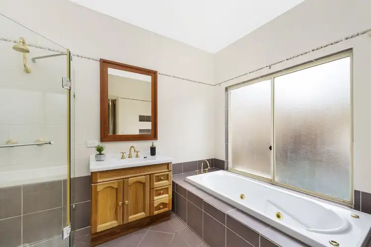 Sixth view of Homely semi-detached listing, 1/27 Ross Road, Queanbeyan NSW 2620