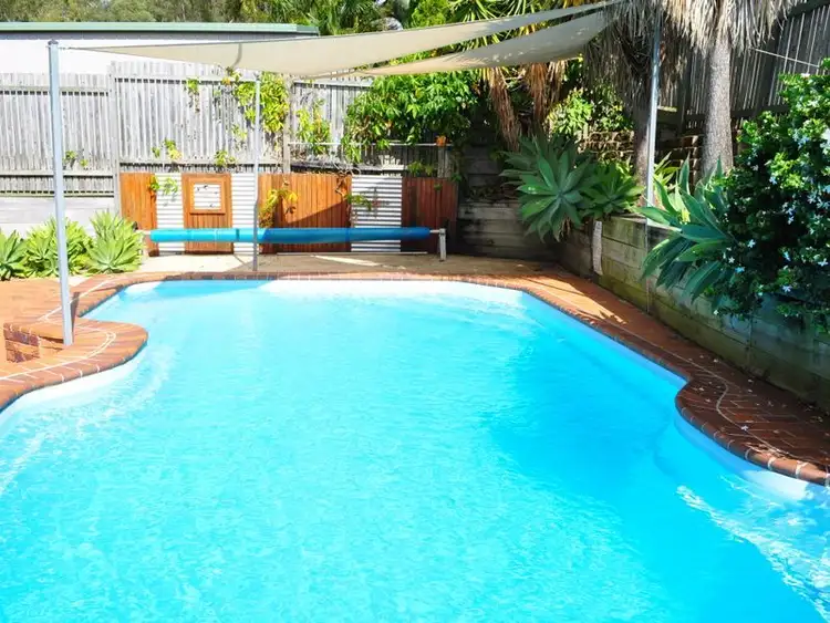 4 Harrier Avenue, New Auckland QLD 4680