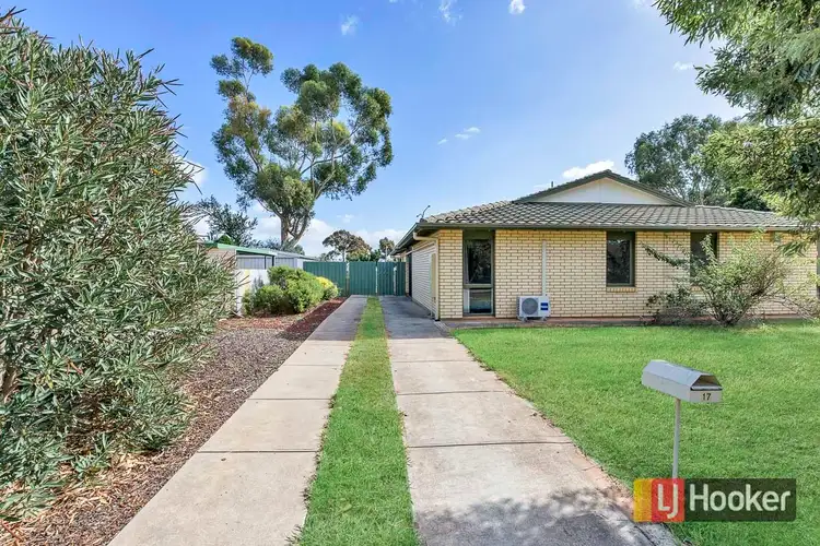 17 Adaluna Crescent, Smithfield SA 5114