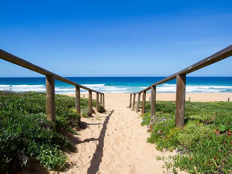 Fourth view of Homely villa listing, 2/172 Ocean Street, Narrabeen NSW 2101