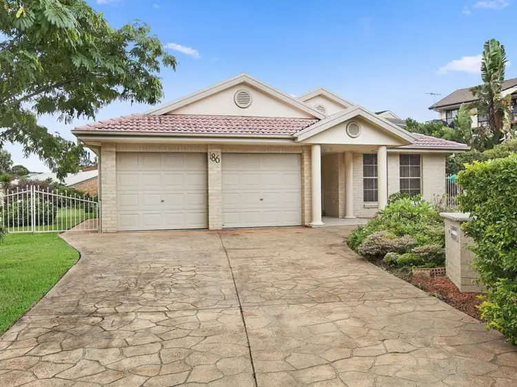 186 Grand Parade, Bonnells Bay NSW 2264