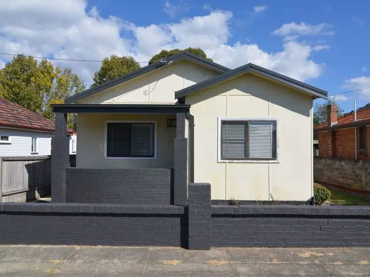 18 Sandford Avenue, Lithgow NSW 2790