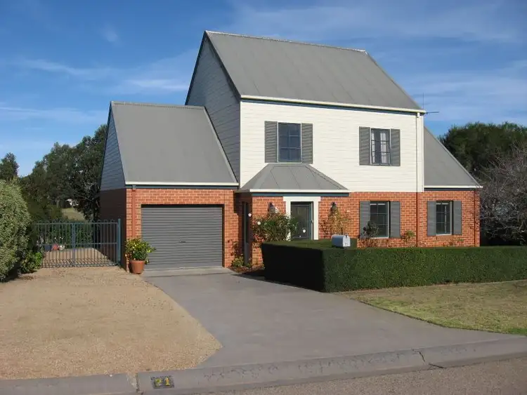 Main view of Homely house listing, 21 Harnham Drive, Bairnsdale VIC 3875