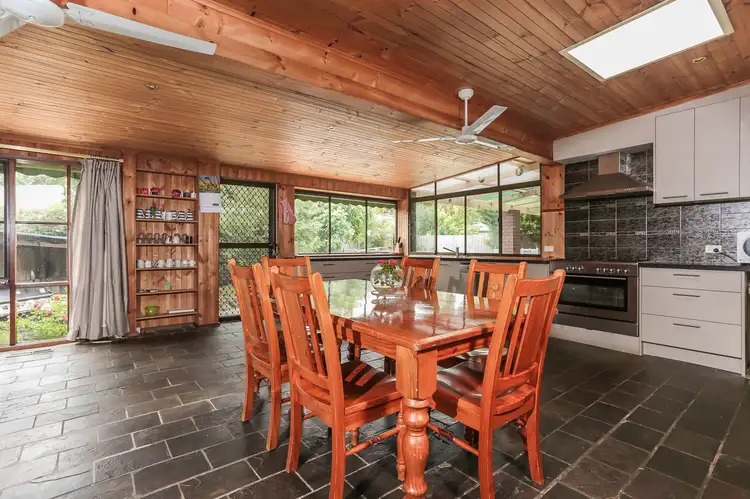 10 Batavia Avenue, Boronia VIC 3155