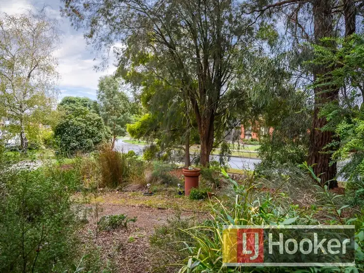 Second view of Homely house listing, 6 Kelso Place, Berwick VIC 3806