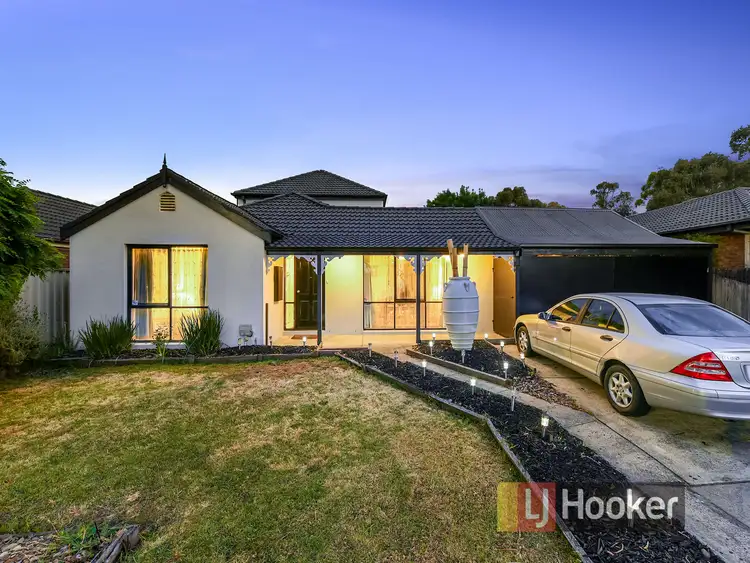 13 Magdalena Place, Berwick VIC 3806