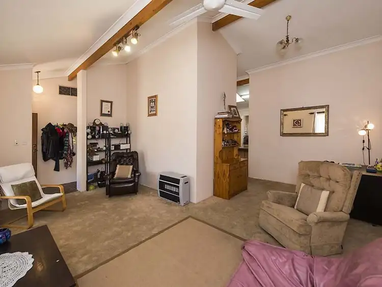 2 Bellbird Court, High Wycombe WA 6057