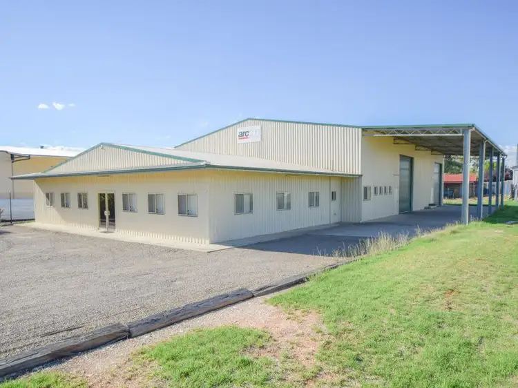 7 McVeigh Street, Young NSW 2594