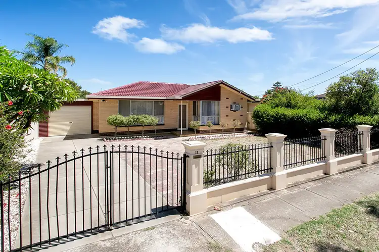 11 Glover Avenue, Pooraka SA 5095