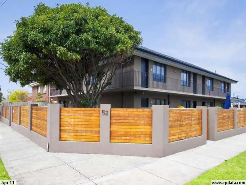 Main view of Homely unit listing, 1/52 Plummer Road, Mentone VIC 3194