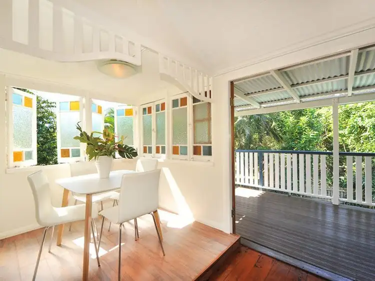 2/14 Holmes Street, Stratford QLD 4870