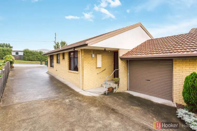 1/42 Topham Street, Rose Bay TAS 7015