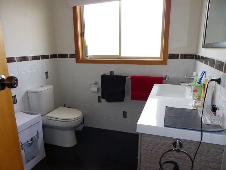 Seventh view of Homely unit listing, 2/51 Jackson Street, Wynyard TAS 7325