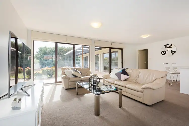 Second view of Homely house listing, 31 Vanzetti Crescent, Kambah ACT 2902